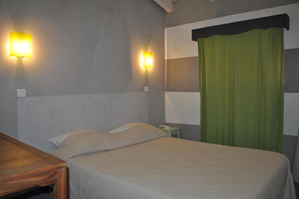 Hotel Restaurant L'Incudine Zonza Oda fotoğraf